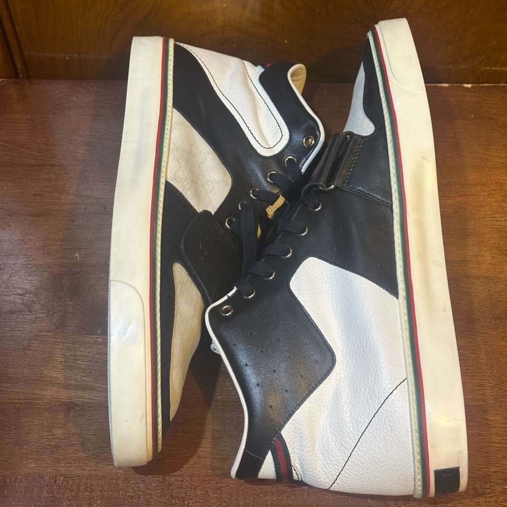 Gucci GG Supreme Hightop Sneakers - Picture 9 of 13
